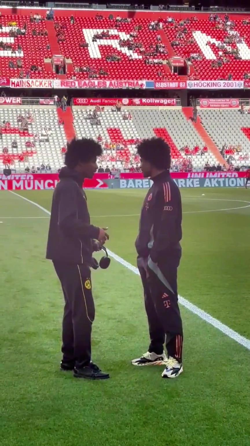 一模一樣的蓬蓬頭！一時分不清阿德耶米和格納布里了！